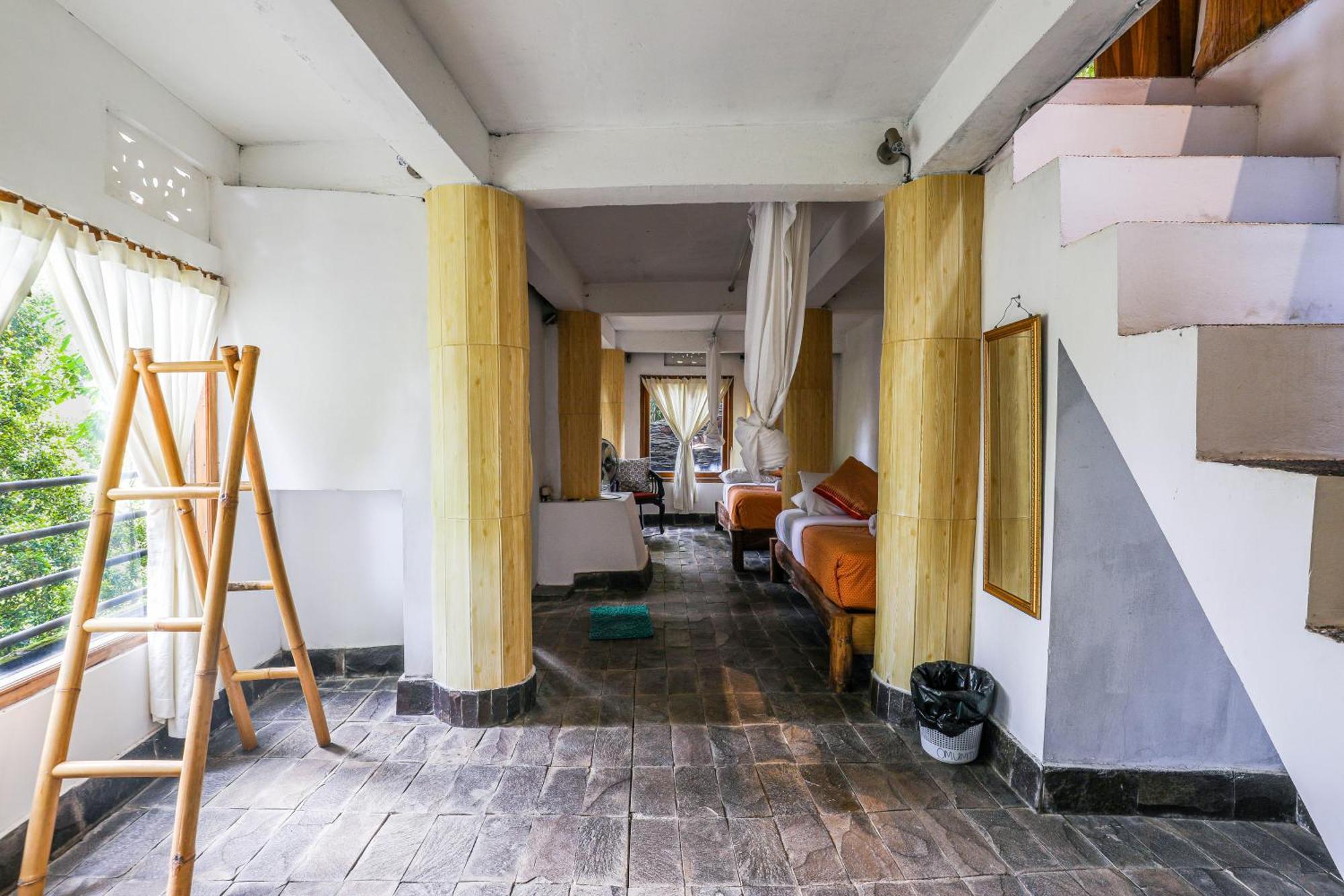 Omunity Bali Hotel Singaraja Kültér fotó
