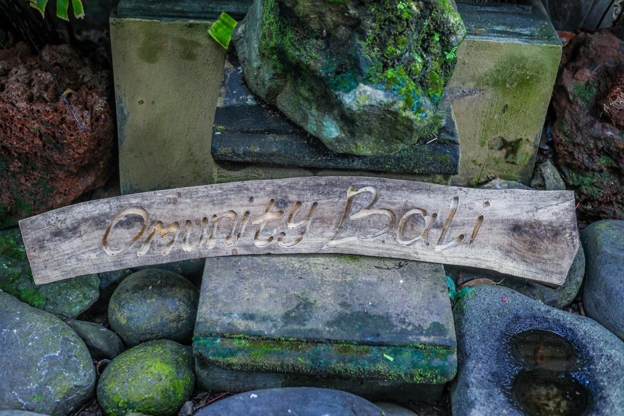 Omunity Bali Hotel Singaraja Kültér fotó