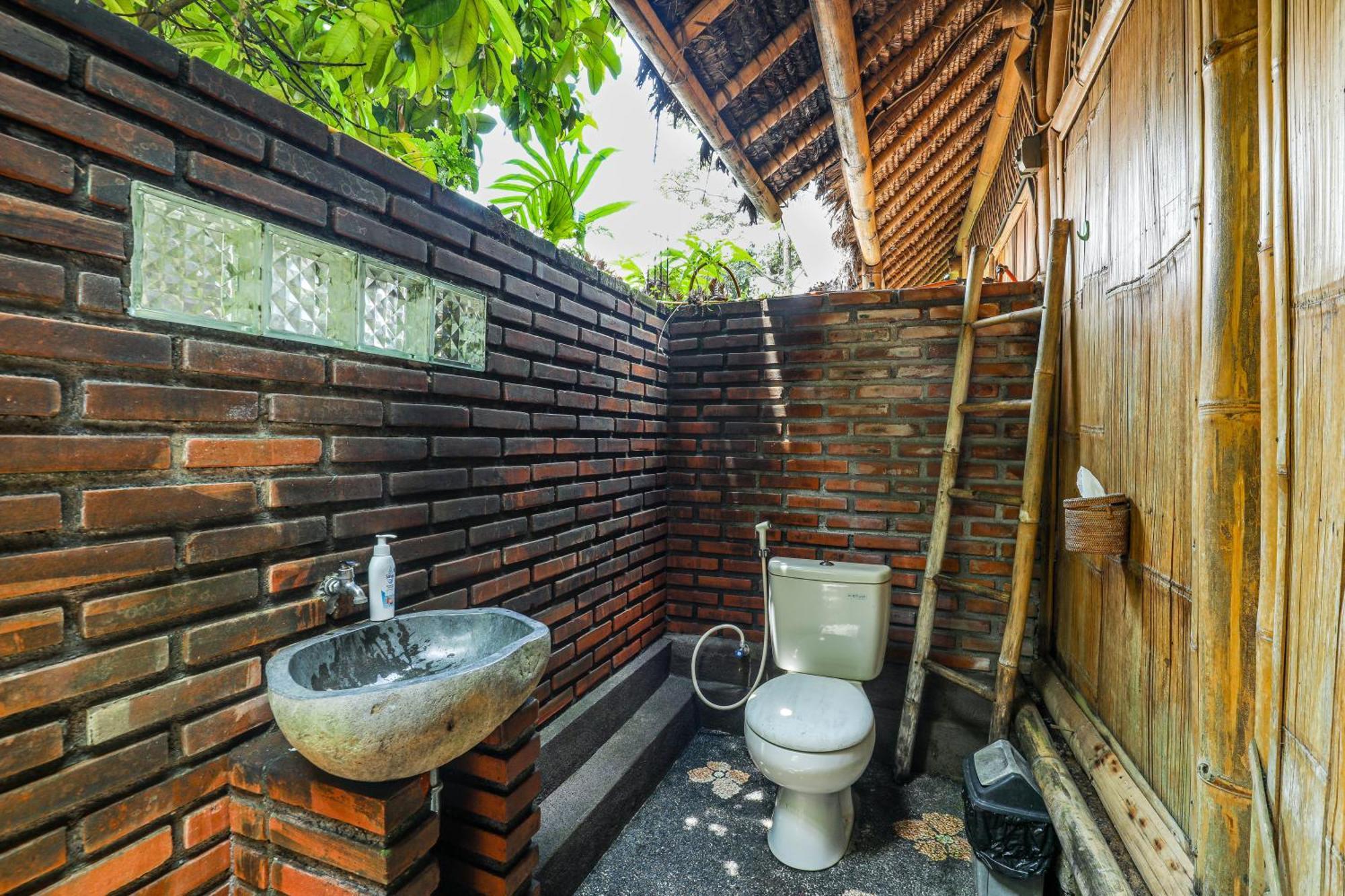Omunity Bali Hotel Singaraja Kültér fotó