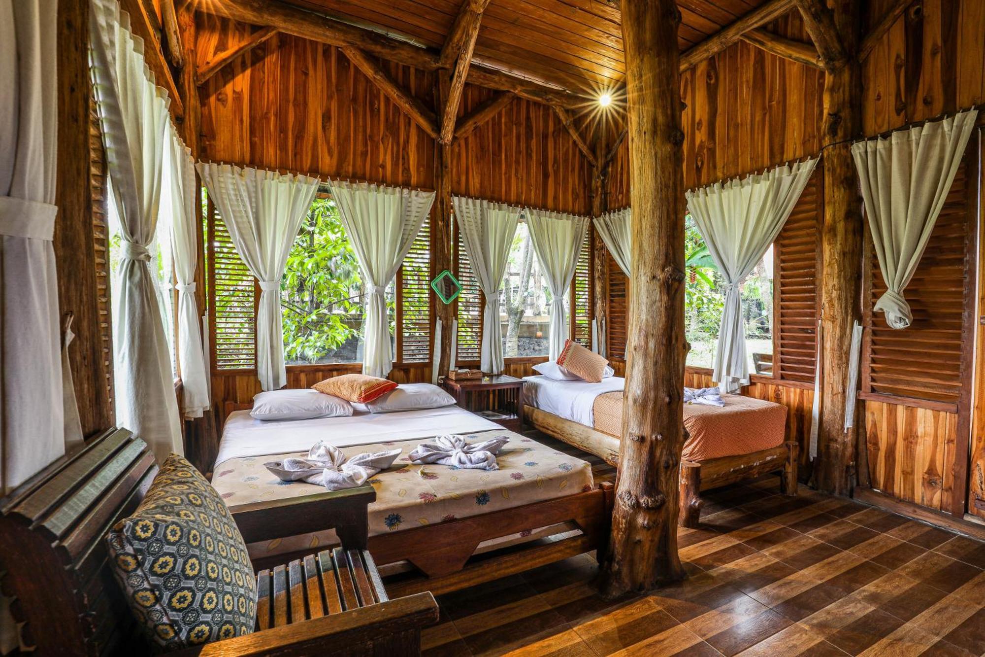 Omunity Bali Hotel Singaraja Kültér fotó