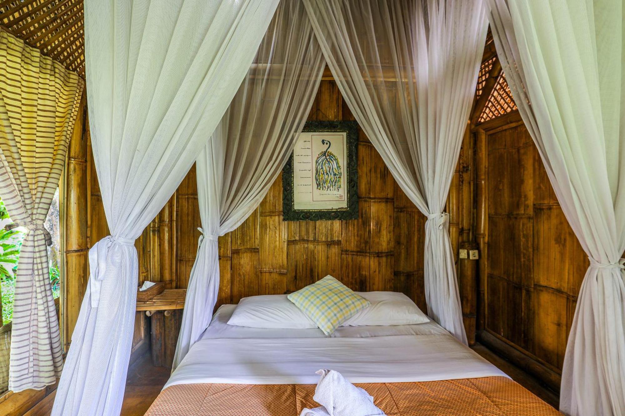 Omunity Bali Hotel Singaraja Kültér fotó