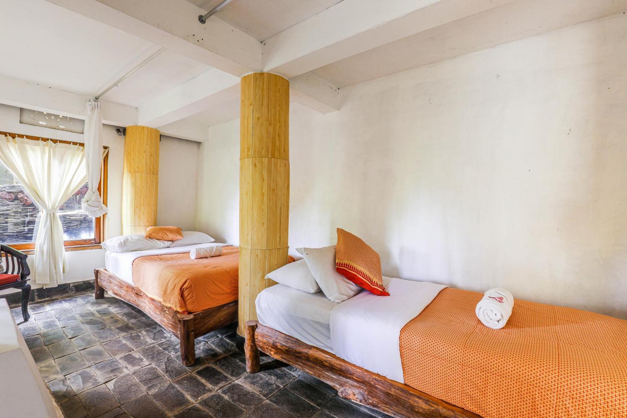 Omunity Bali Hotel Singaraja Kültér fotó