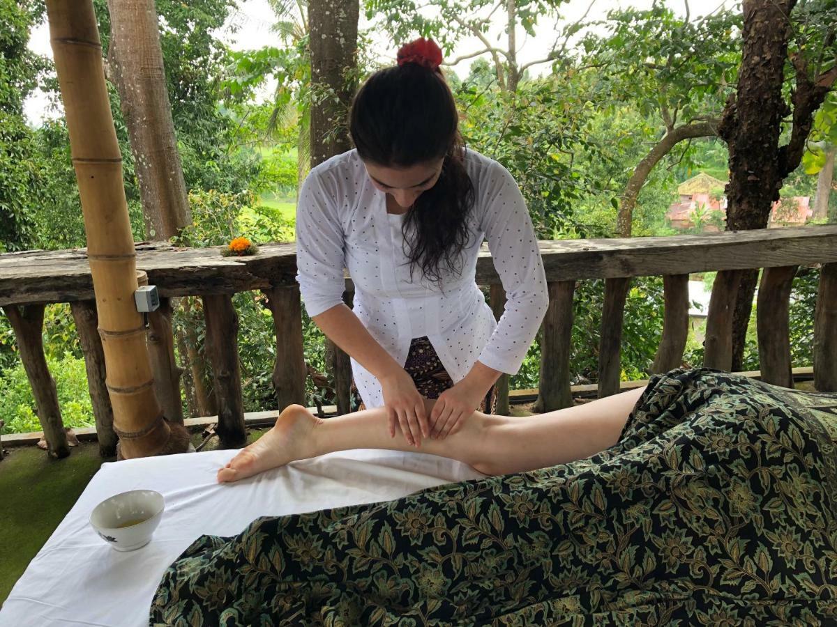 Omunity Bali Hotel Singaraja Kültér fotó